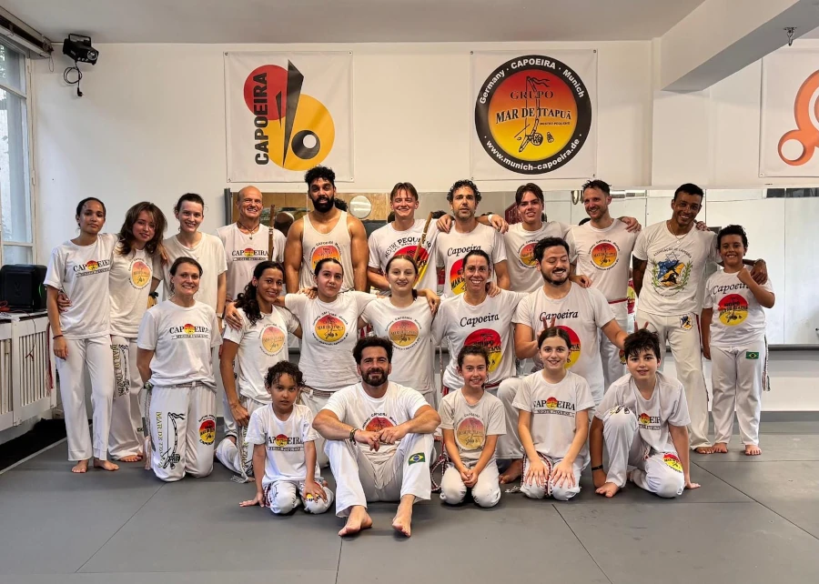 Ilustração para A capoeira define o corpo?