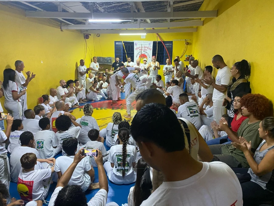 Ilustração para Como Escolher a Melhor academia de capoeira em São Paulo: Critérios Essenciais